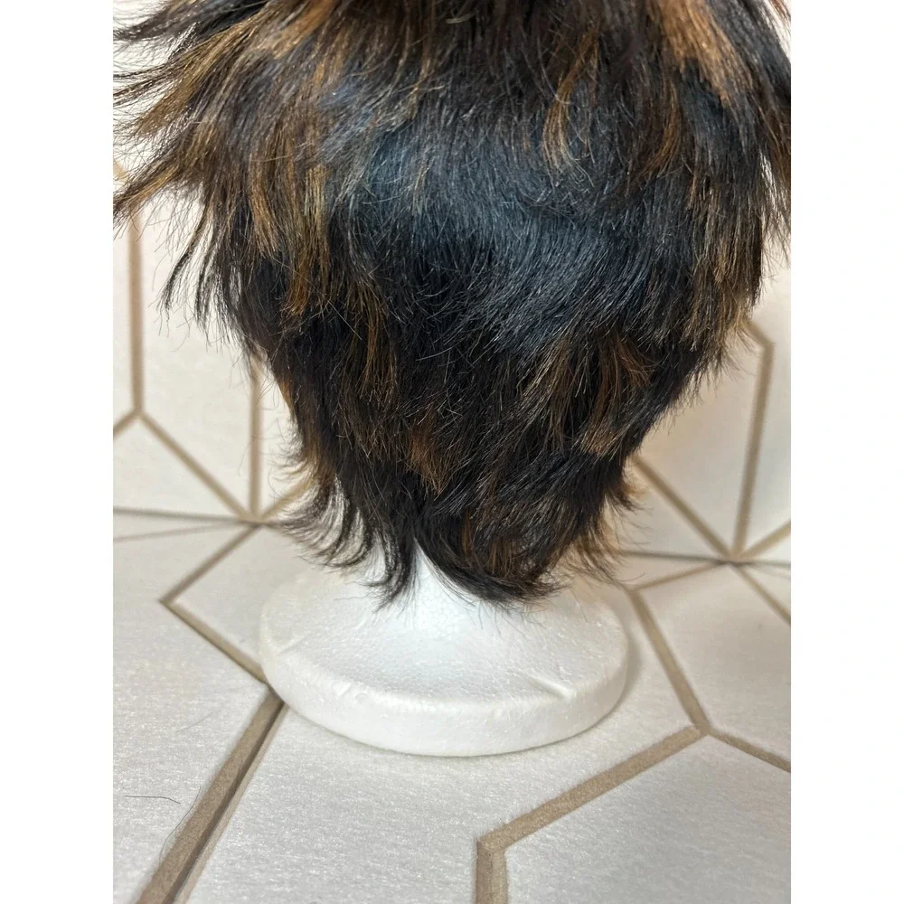 Bobbi Boss Midway Short Brown Highlight Wig Layered Synthetic Natural‎ Look